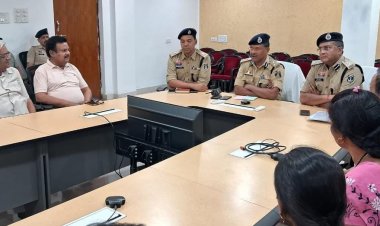 रायपुर : सिविल लाइन रायपुर में क्रिश्चियन समुदाय के साथ शांति समिति की बैठक आयोजित...