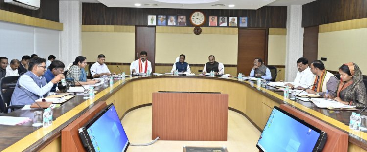 रायपुर : मंत्रिपरिषद के निर्णय :मुख्यमंत्री श्री विष्णु देव साय की अध्यक्षता में मंत्रालय महानदी भवन में आयोजित कैबिनेट की बैठक में लिए गए महत्वपूर्ण निर्णय