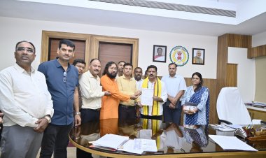 जशपुर: पंचायत सचिवों का हड़ताल खत्म " इस आधार पर सरकार से बनी सहमति..... पढ़िए पूरी खबर