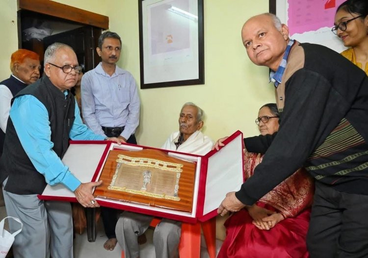 छत्तीसगढ़ के प्रख्यात साहित्यकार श्री विनोद कुमार शुक्ल को ‘ज्ञानपीठ पुरस्कार’ से सम्मानित किए जाने पर मुख्यमंत्री श्री विष्णु देव साय ने दी बधाई
