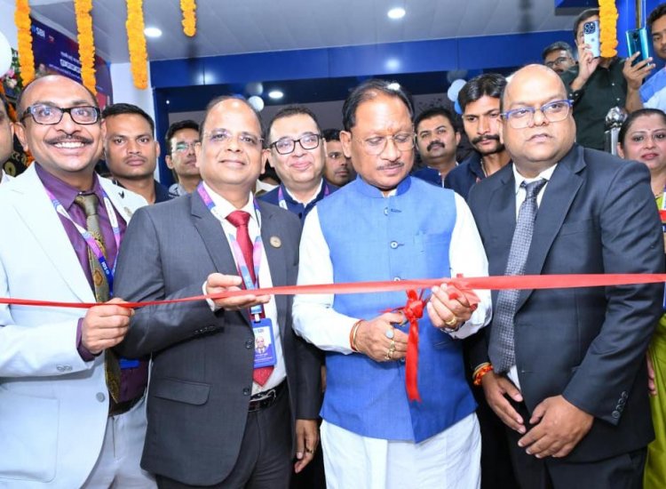 मुख्यमंत्री श्री विष्णु देव साय ने कचहरी चौक स्थित एसबीआई के नये भवन का किया शुभारंभ