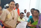 जशपुर: "वर्षों की सेवा का मिले सम्मान", आंगनबाड़ी सहायिकाओं ने विधायक के सामने रखीं अपनी प्रमुख मांगें