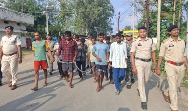 जशपुर: ऑपरेशन शंखनाद के तहत बड़ी कार्रवाई, 55 किलो कथित गौमांस के साथ 10 आरोपी गिरफ्तार; मोटरसाइकिल, हथियार और नकदी जब्त